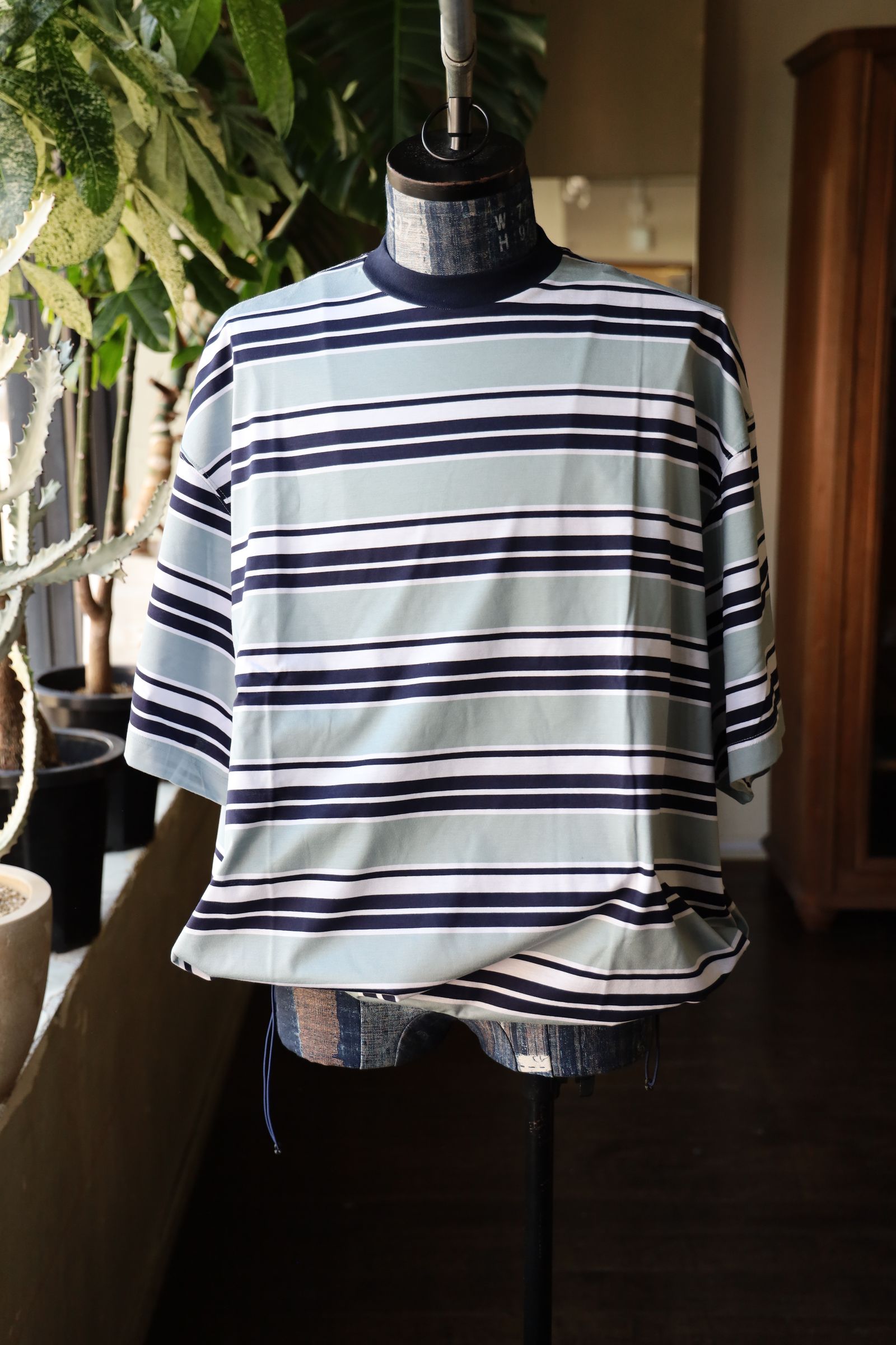 イズネス25SS BALLOON BORDER T-SHIRT(25SS_04_31SSSH05-2)BLUE×WHITE×D NAVY