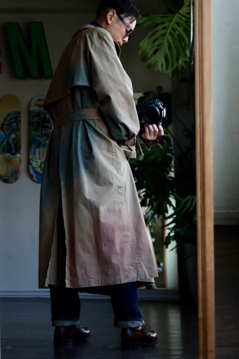 YOKE 23SS SPRAY PRINTED TRENCH COATスタイル