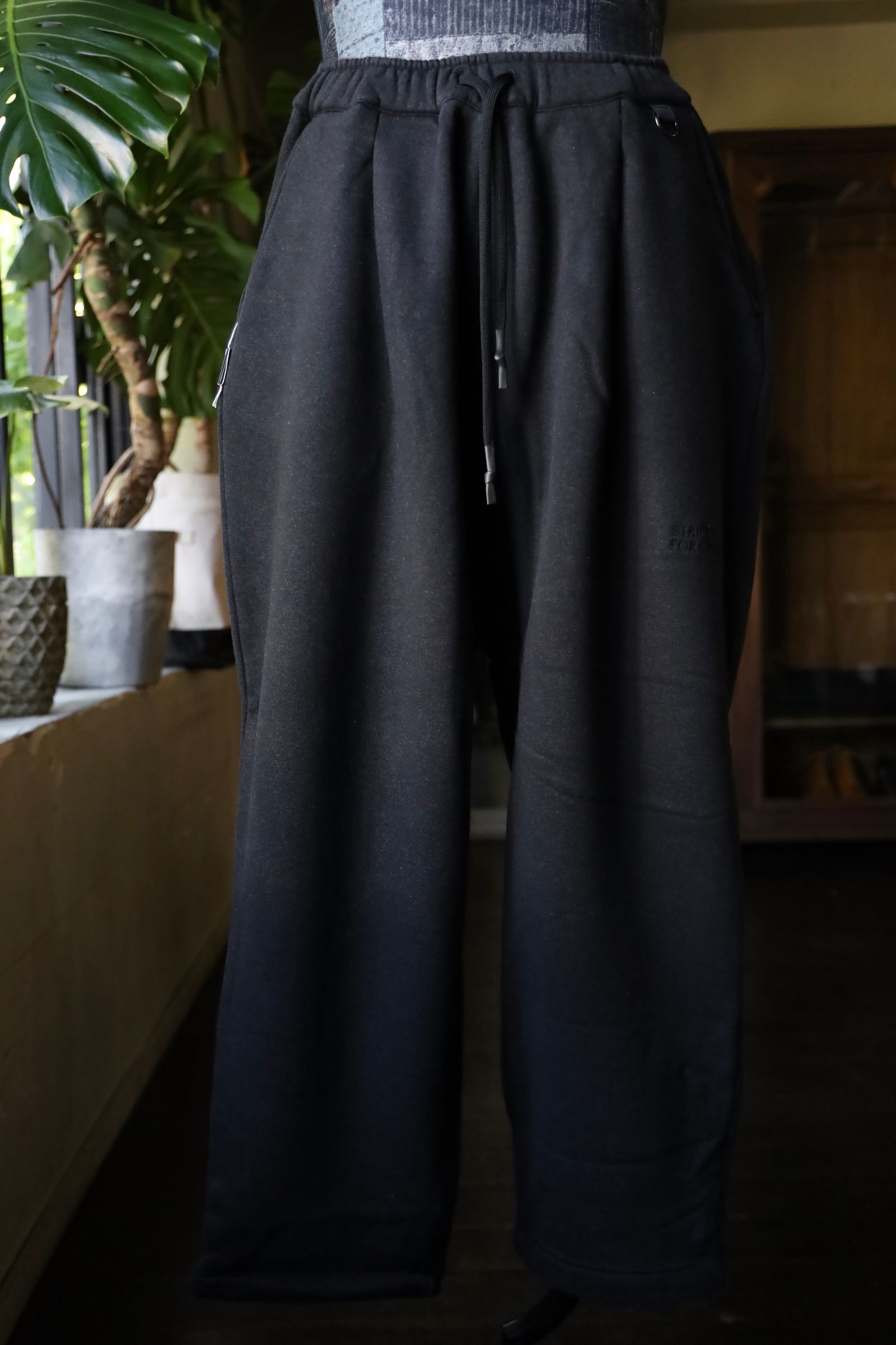 S.F.C 24FW エスエフシーSFC WIDE TAPERED SWEAT PANTS(SFCFW24CS04)Black Melange