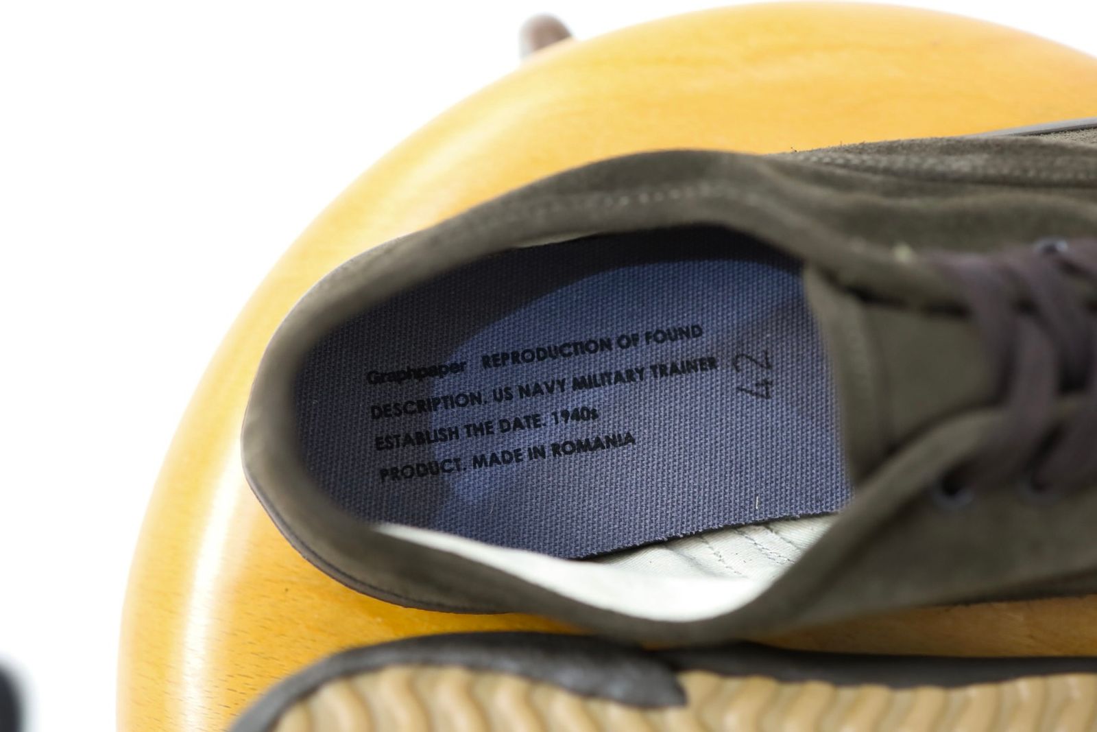 グラフペーパー 26SS REPRODUCTION OF FOUND for GP US NAVY MILITARY TRAINER(GU261-90501)BROWN