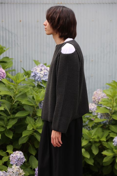 sulvam 2020AW Slit over knit"CHARCOAL" style.2020.7.10.