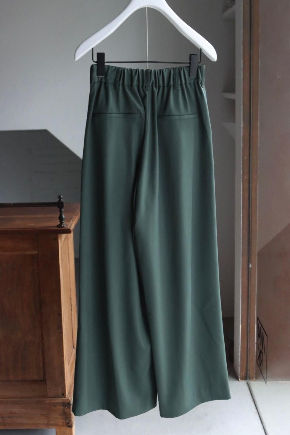 グラフペーパー Women's 25AW Techno Wool Nylon Two Tuck Wide Pants(GL253-40319)GREEN