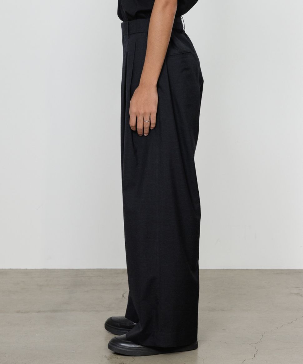 marka 26SS TWO TUCK BAGGY TROUSERS(M26A11PT02C)CHAMBRAY BLACK☆新作発売！