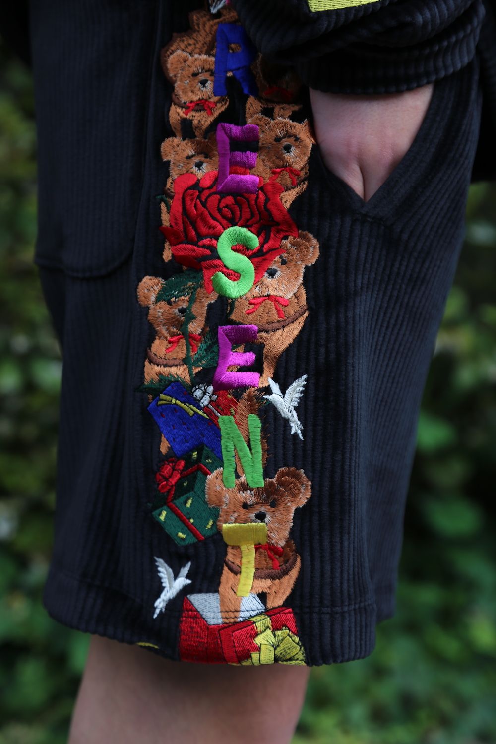 doublet CHAOS EMBROIDERY COMFY HOODIE style. 2021.04.16.