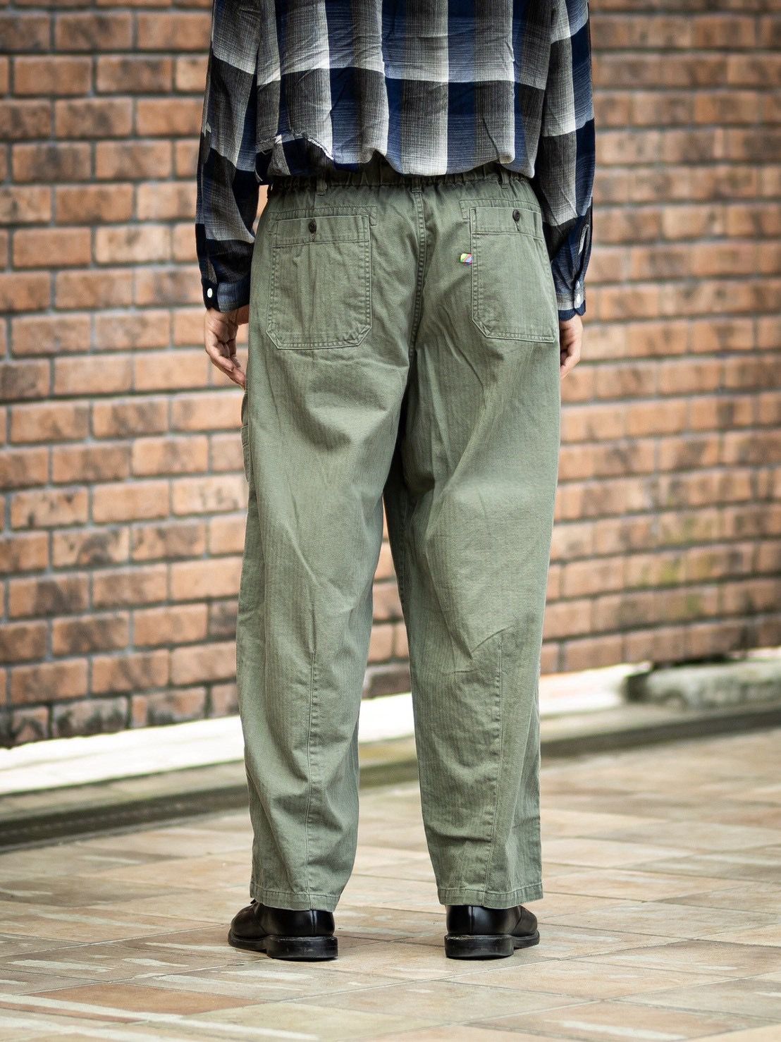 イズネス26AW NU Balloon EZ Pants(26AW_28_1008AWPT02)KHAKI☆8月29日(土)発売！