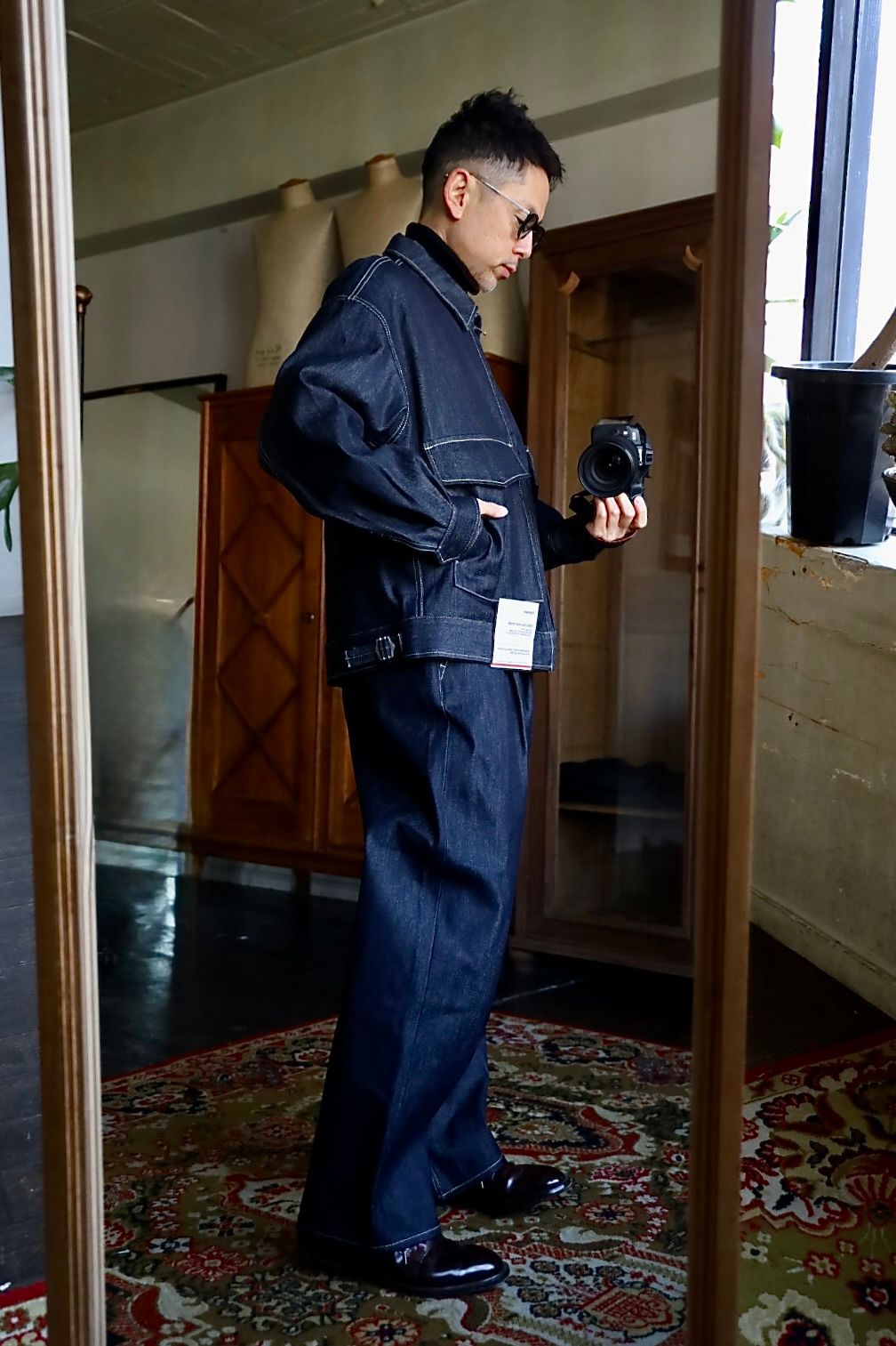 Graphpaper Selvage Denim Zip Jacket"INDIGO_RIGID"スタイル