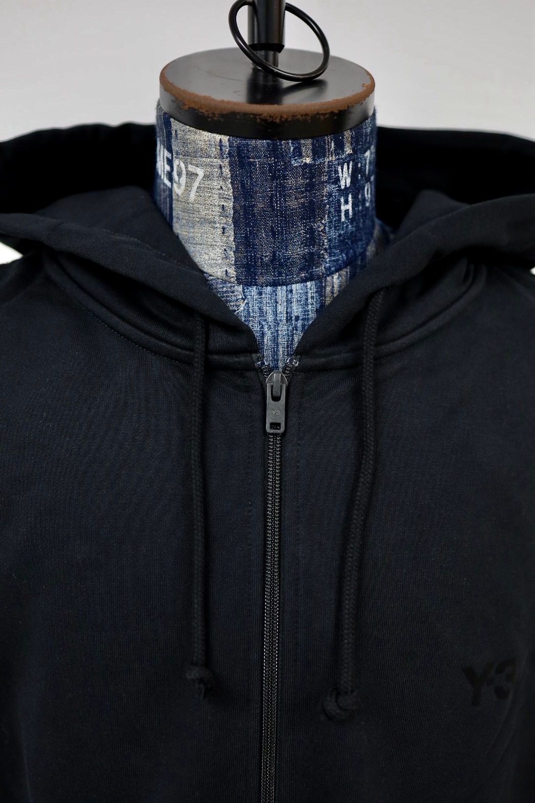 ワイスリー Y-3 フロントロゴ ジップ フーディーFL ZIP HOODIE (KA3107)BLACK☆新作発売！