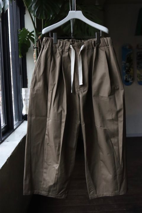 イズネス23SS バルーンイージーパンツ BALLOON EZ PANTS(28PT01T01-1)BEIGE☆2月23日(木)発売！