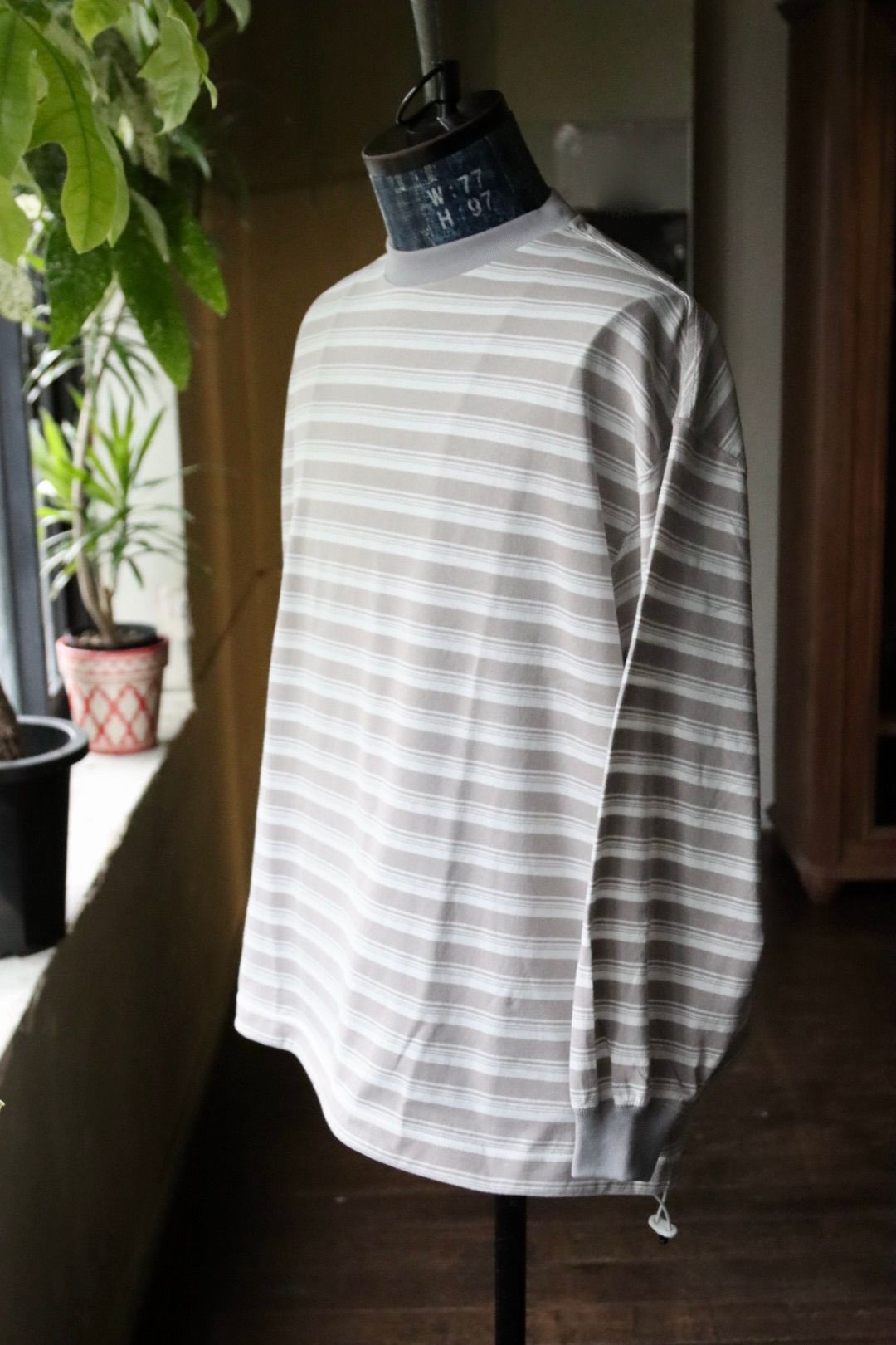 イズネス25AW BALLOON STRIPES LONG SLEEVE T SHIRT(1004AWCS03)GRAY×WHITE border