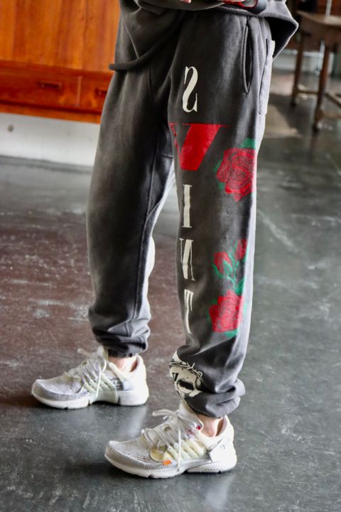 ©SAINT M×××××× 22SS VLONE HOODIE style.