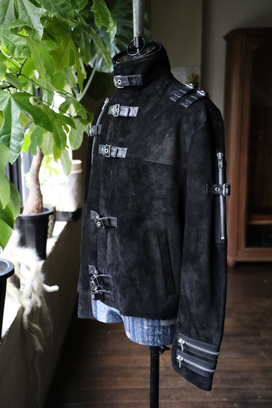 doublet 25AW BUCKLE OVERLOAD LEATHER JACKET(25AW06BL222)BLK SUEDE☆7月12日(土)発売！