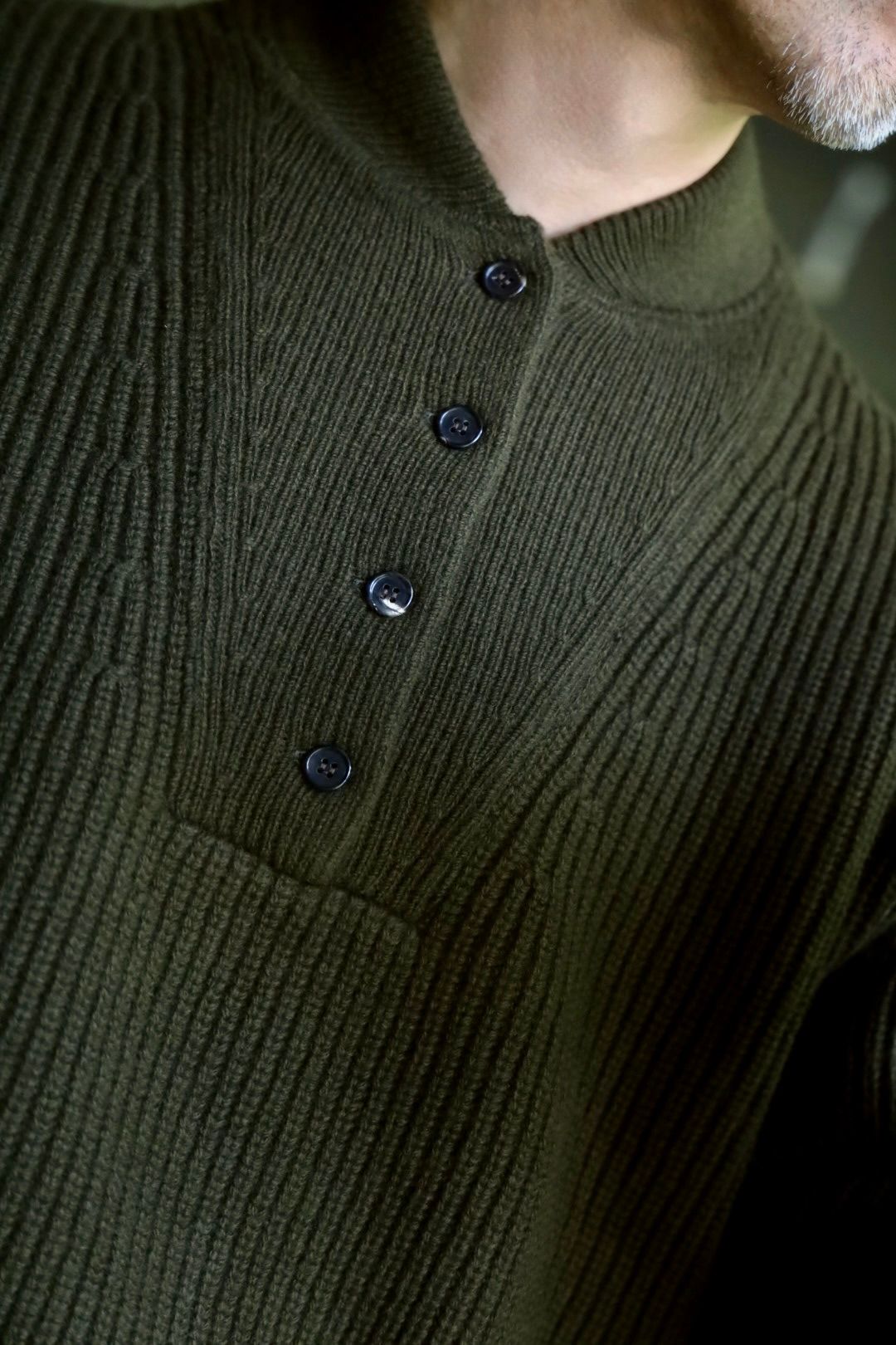 アプレッセ Jeep Sweater(24AAP-03-11K)OLIVE
