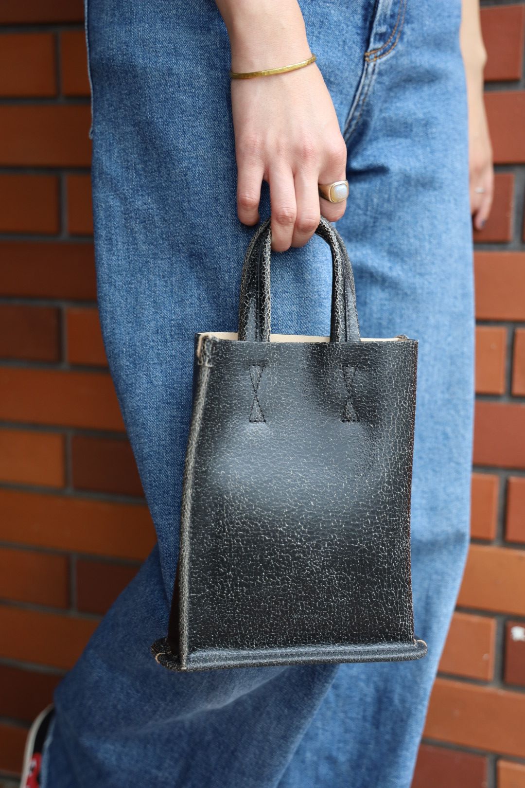 エンダースキーマ バッグ atypical fabien S(wt-rb-afs)black/crack
