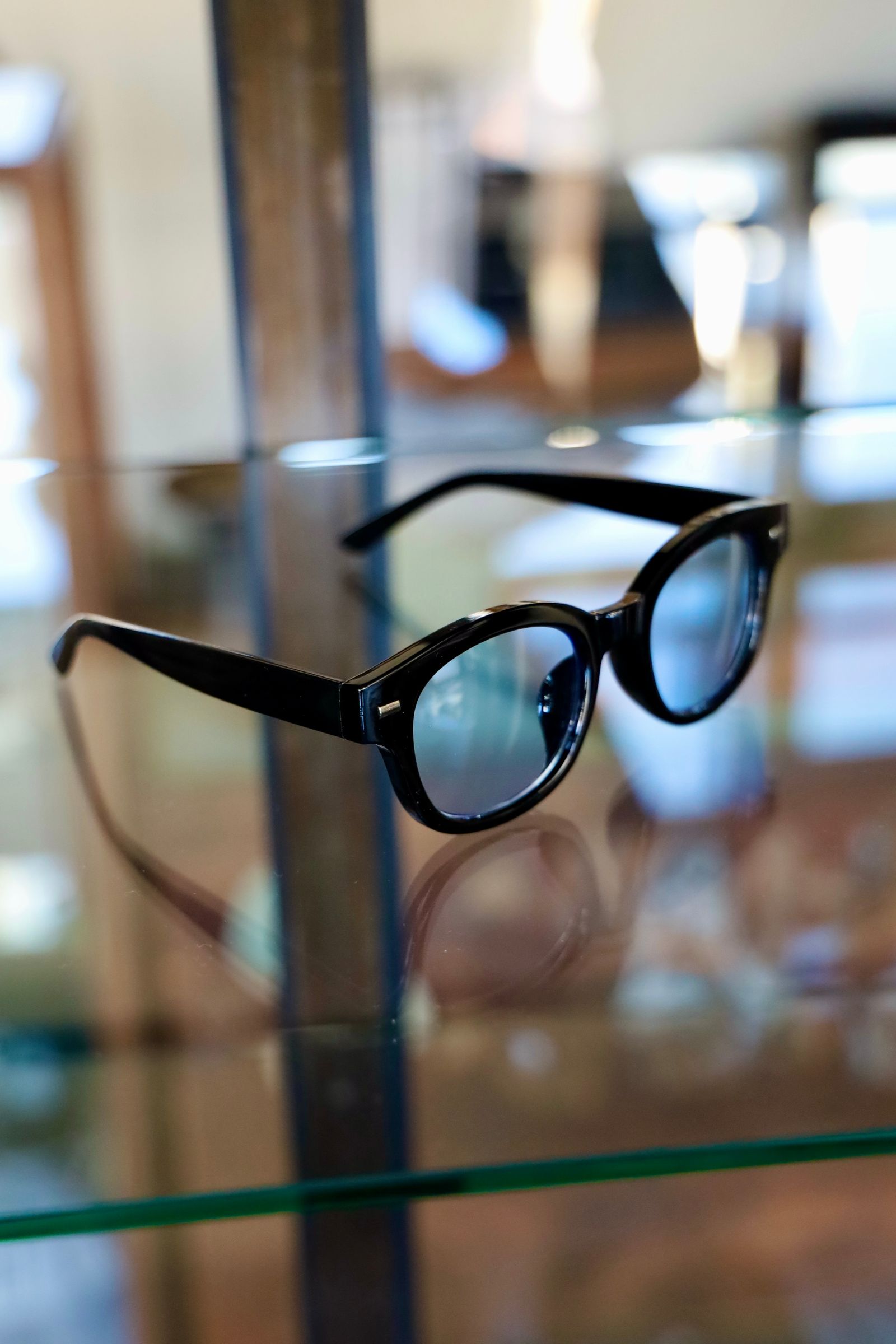 イズネスミュージックサングラス is-ness WALTER SUNGLASSES(WELLINGTON TYPE)BLACK-BLUE