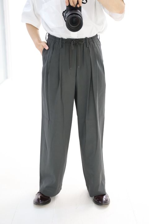 マーカウェア 26SS  60/2オーガニック強燃ボイル3/2ツイル / トリプルプリーテッドイージートラウザーズ(A26A16PT02C)Charcoal☆新作発売！