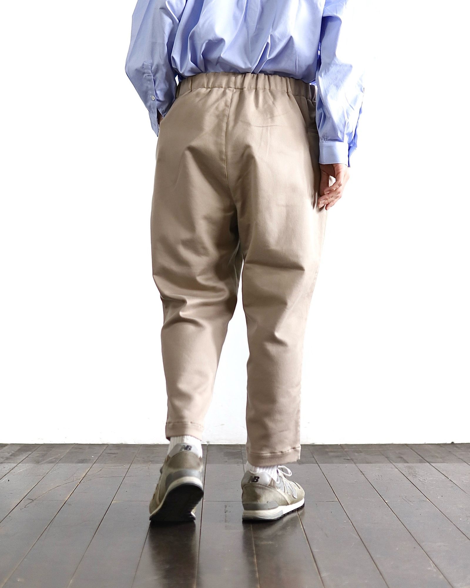 S.F.C 24SS CROPPED TAPEREDE  EASY PANTS  (SFCSS24P01)Beige