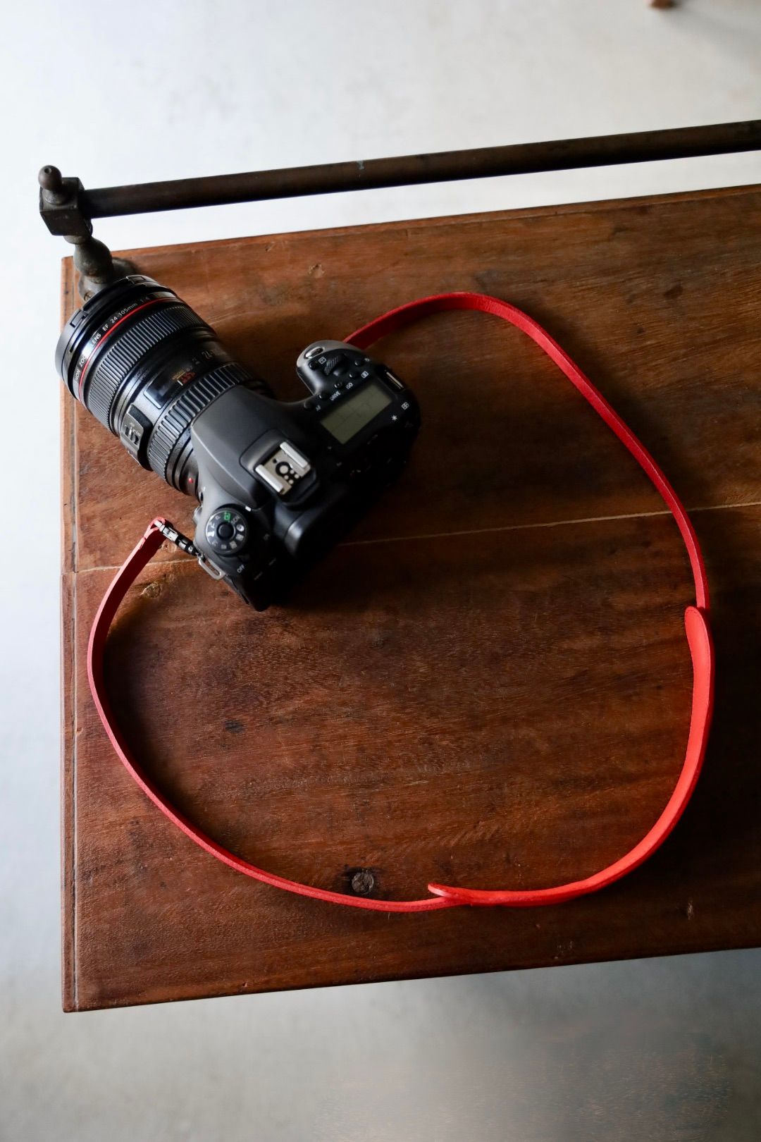 エンダースキーマ 25SA カメラストラップ camera strap(mj-rc-cst)red