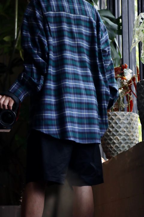 Graphpaper Check Flannel Oversized Band Collar Shirtスタイル
