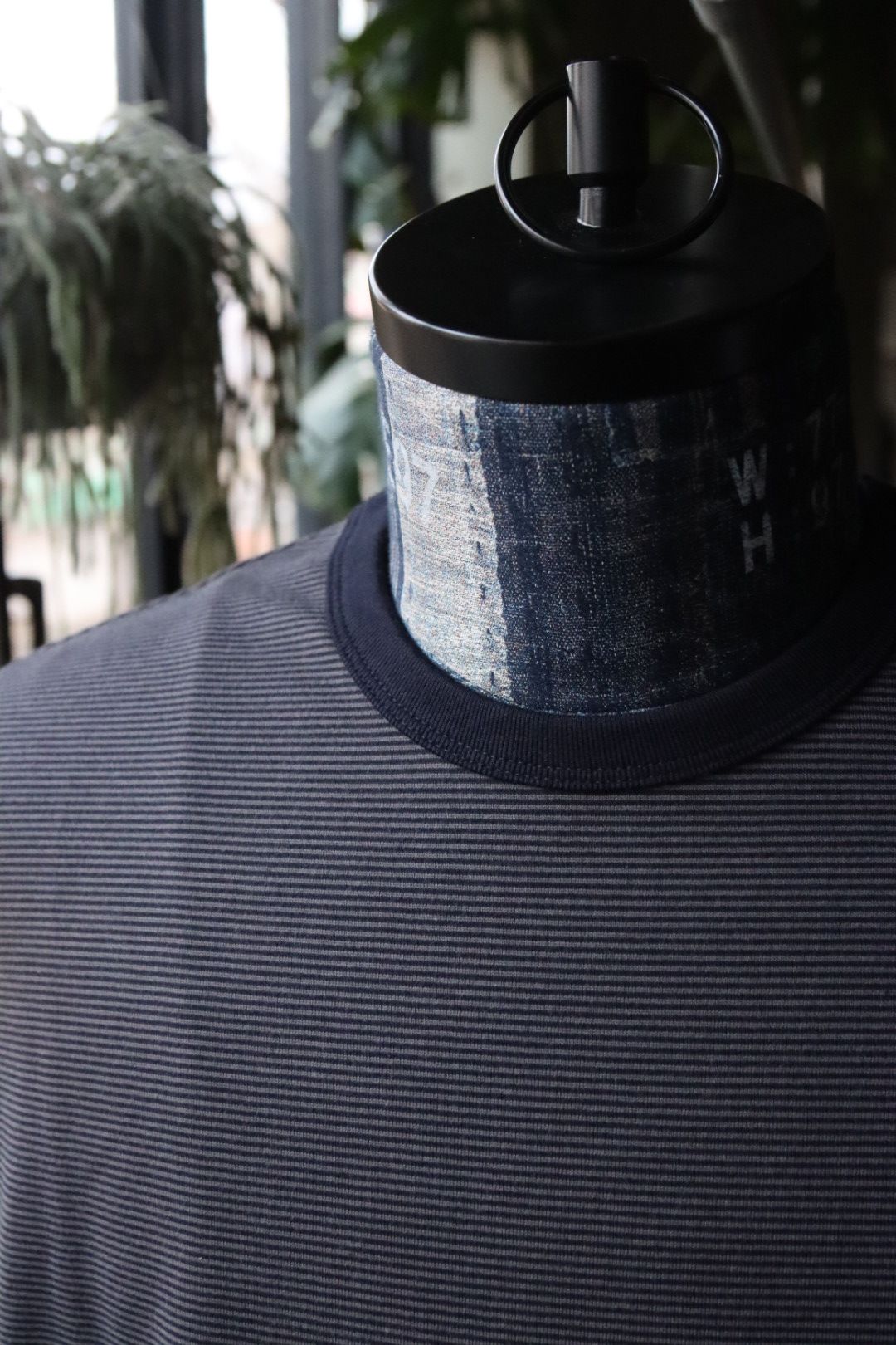 グラフペーパー24SS Narrow Border L/S Tee(GU241-70117B)NAVY×GRAY