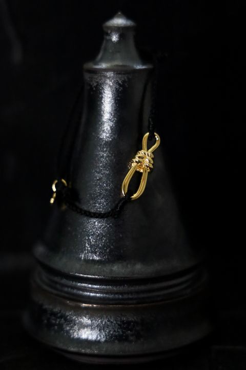 XOLO JEWELRY ショロジュエリー / Twisted Rope Link Silk Code Bracelet-Gold- (BLACK)☆6月17日再入荷！