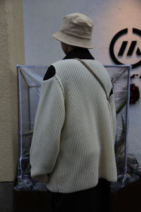 sulvam Slit over knit style 2020.12.27.