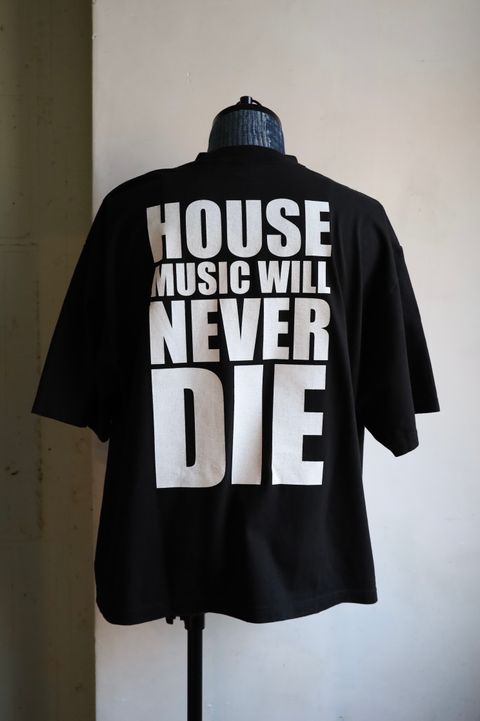 イズネスミュージック 25SS HOUSE MUSIC WILL NEVER DIE T-SHIRT(IMP5_02_H.M.N.DT01)BLACK