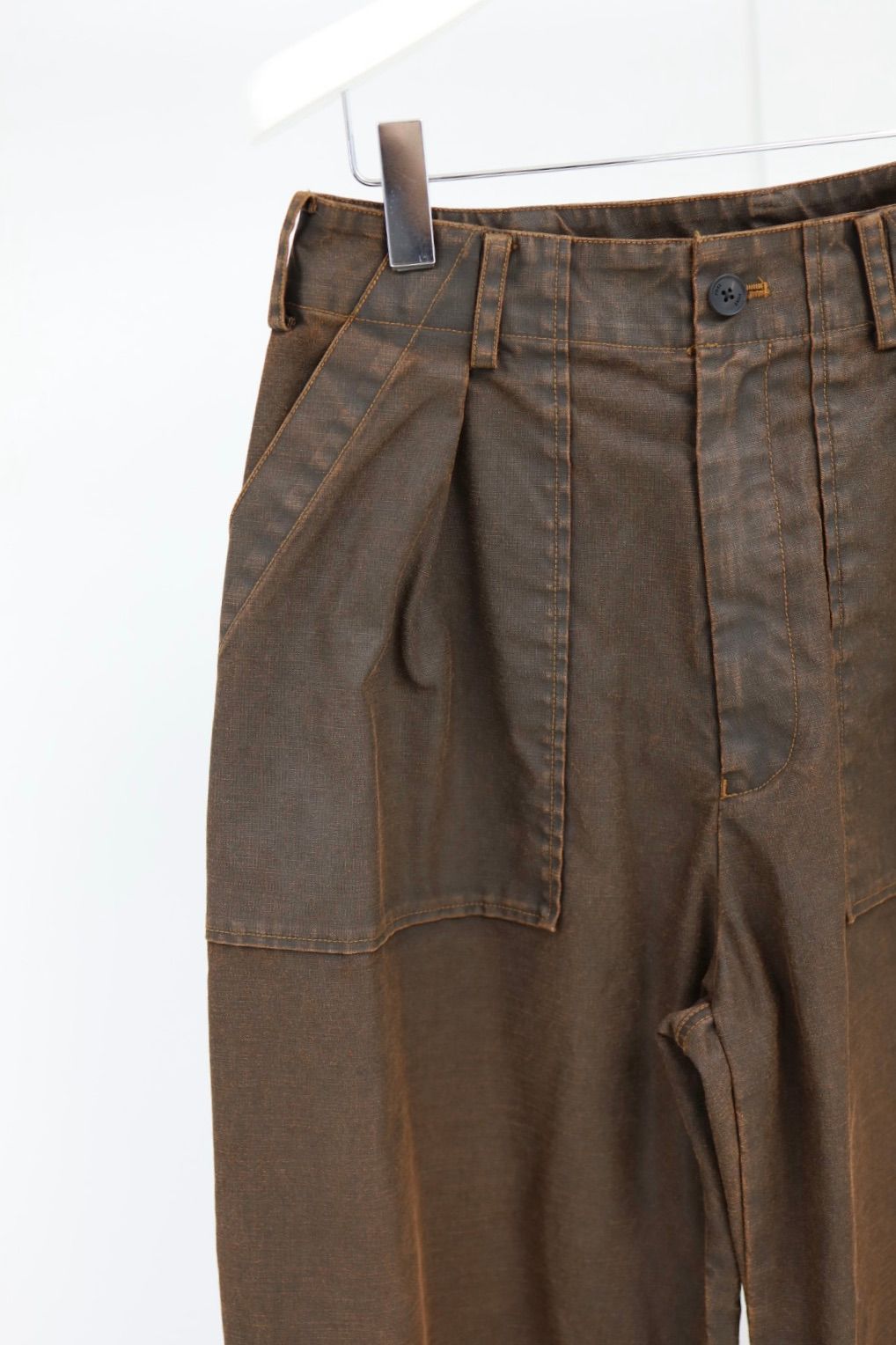 YOKE 26SS Coating Cotton 1pleated Backer Pants(YK26SS01184P)BROWN
