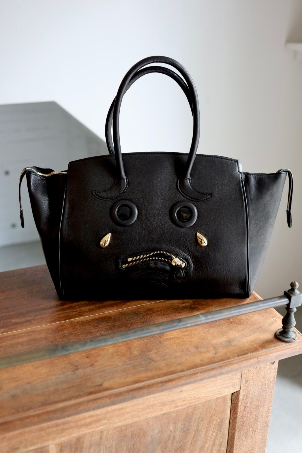 doublet ダブレット26AW PLEADING EMOJI LEATHER BAG (26AW73BG87)BLACK☆7月11日(土)発売！