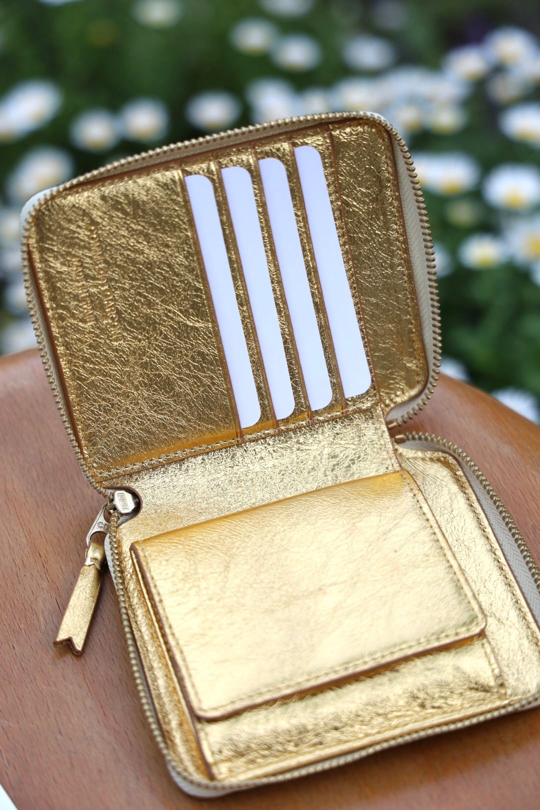 コムデギャルソン 二つ折りZIP財布 (8Z-B021-051) GOLD☆4月11日再入荷！