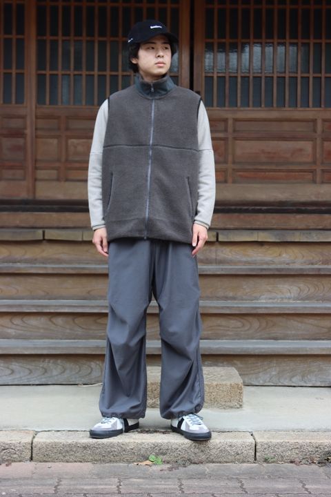 Graphpaper Wool Boa Zip-Up Vest(GU213-70205B) style. 2021.09.12.