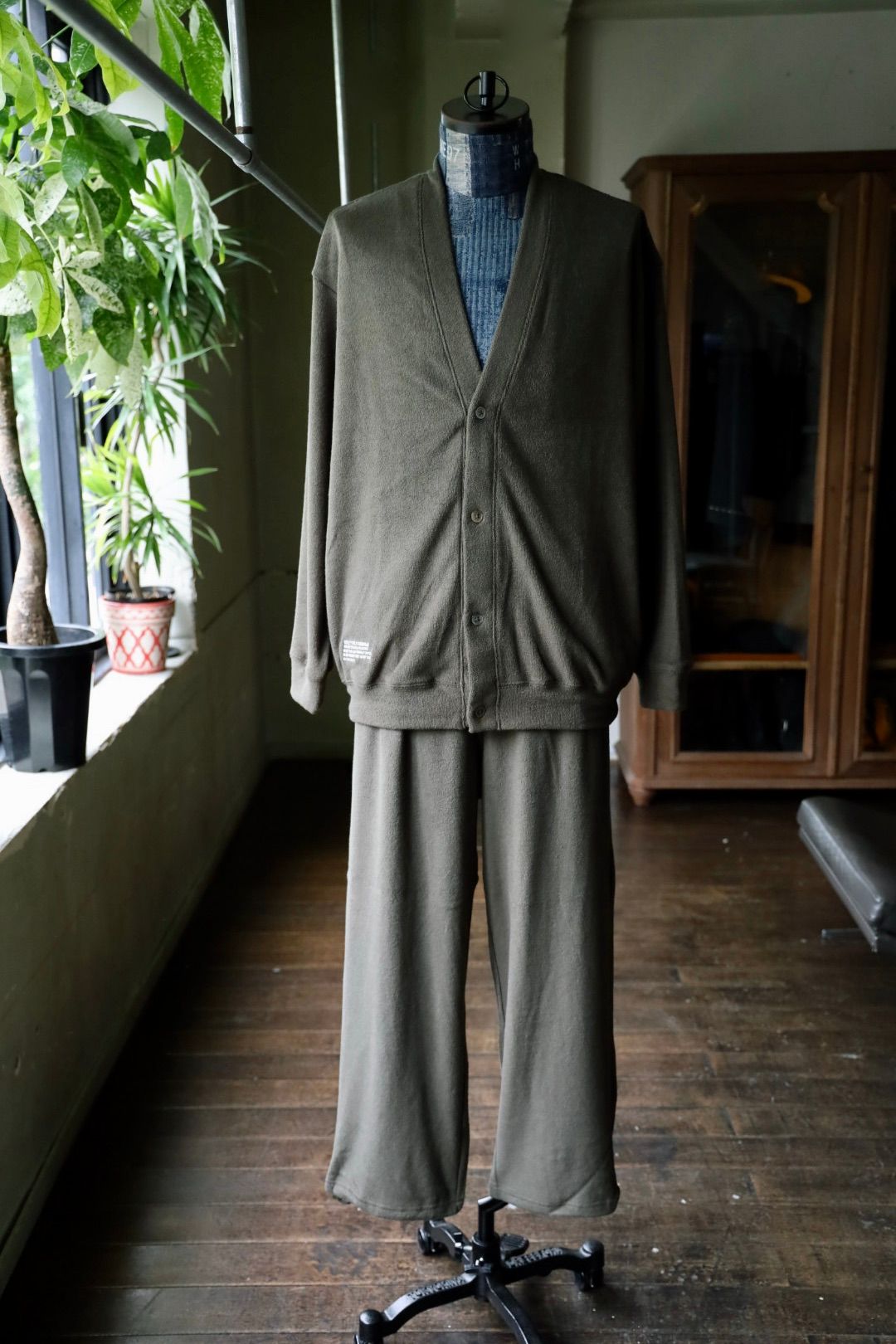 ReFresh!Service. “UTILITY PILE CARDIGAN SET-UP”(KHAKI)☆9月27日(土)発売！