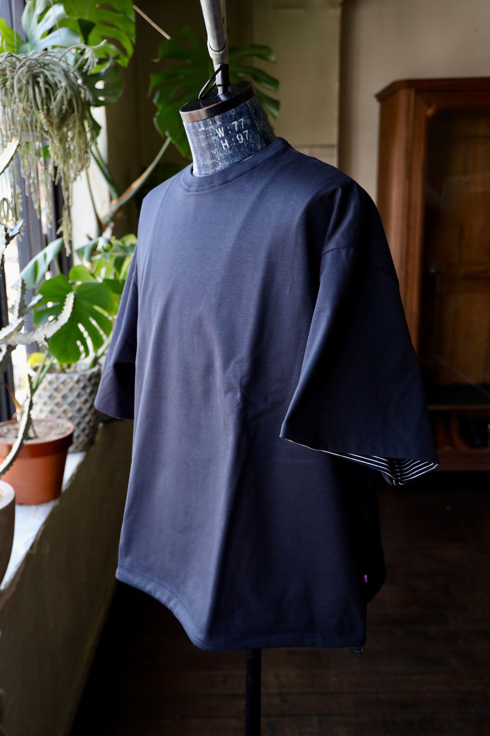イズネス25SS REVERSIBLE BALLOON BORDER T-SHIRT(1007SSCST05)NAVY×WHITE border