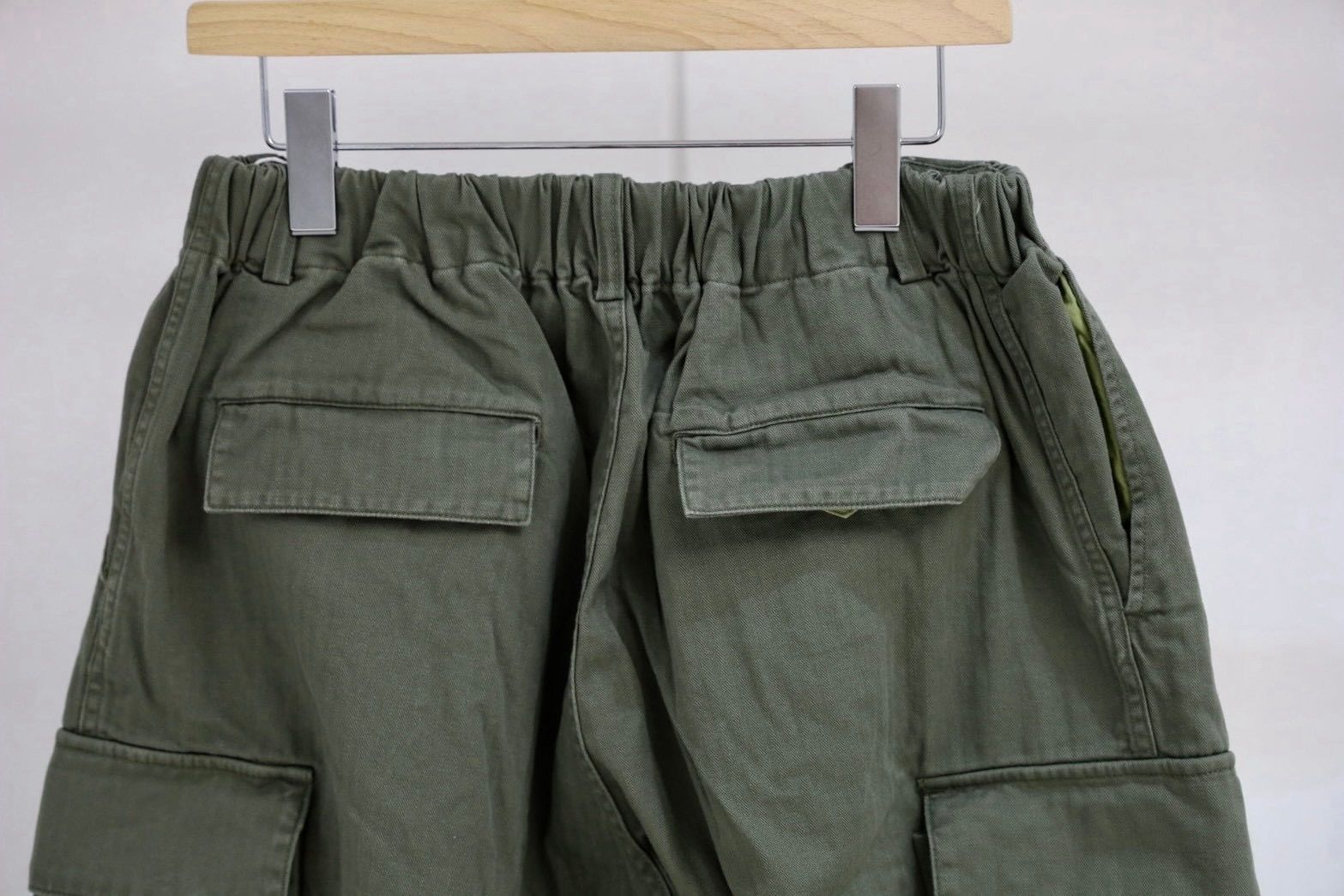 イズネス26AW Herringbone 6-Pocket Pants(26AW_11_1005SSPT05)KHAKI☆9月5日(土)発売！