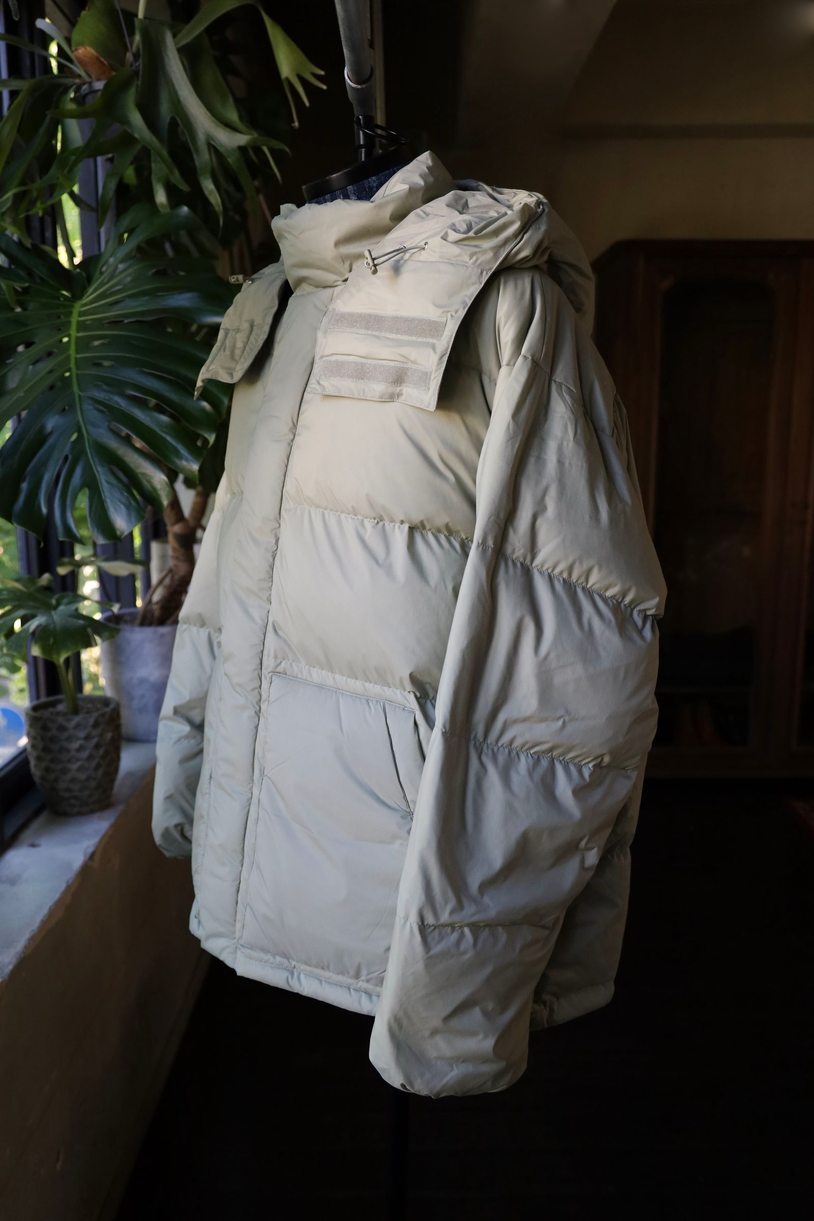 フレッシュサービス CORPORATE DOWN JACKET(FSC243-10111B)BEIGE