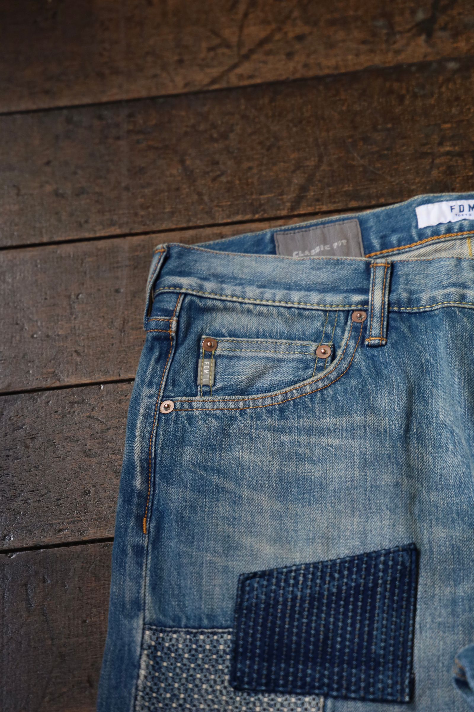 ファンダメンタル デニムパンツCLASSIC STRAIGHT DENIM CS121(FA25/MG121)INDIGO