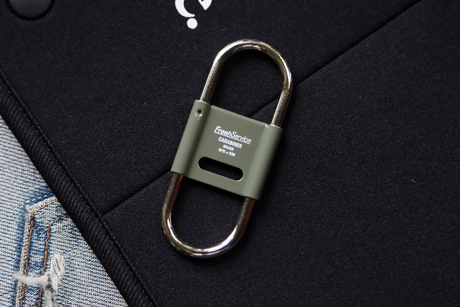 フレッシュサービス カラビナキーリング CARABINER KEYRING(FSP243-99046B)KHAKI☆再入荷！