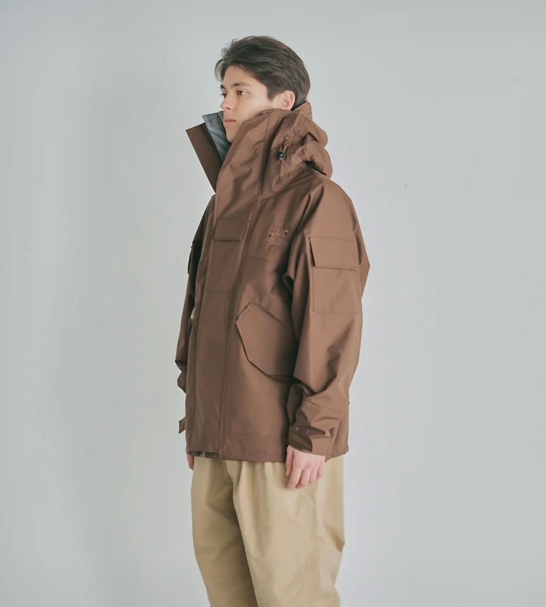 イズネス23AW NINJA HOODIE SHELL JACKET(1005AWJK02)BROWN