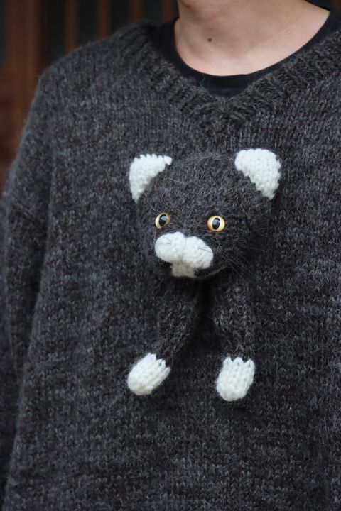 doublet STUFFED CAT HAND-KNITTING PULLOVER(21AW30KN50) style.2021.9.13.