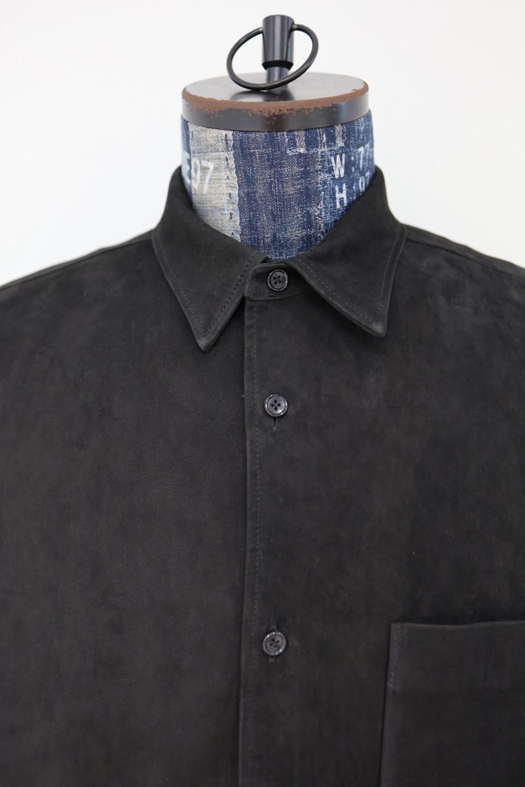 グラフペーパー26SS Cow Nubuck Leather S/S Oversized Regular Collar Shirt(GU261-50407)BLACK☆2月28日(土)発売！