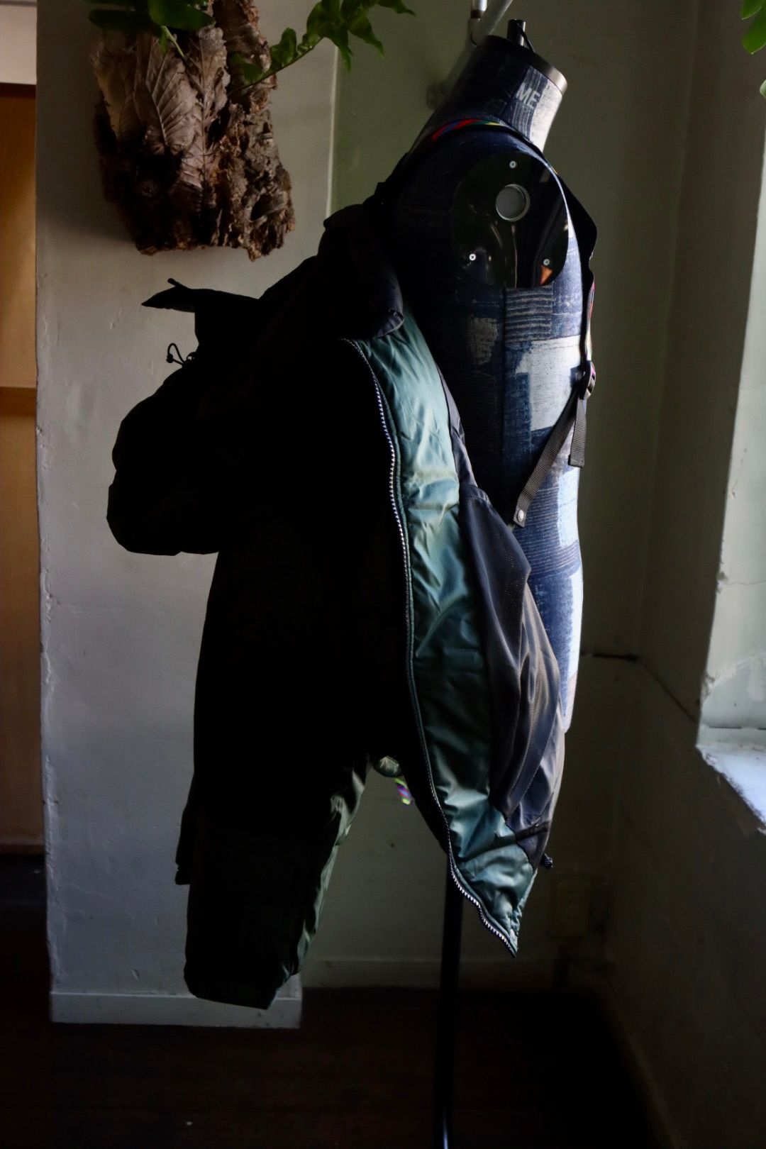 イズネス 23AW FUNCTIONAL DOWN JACKET is-ness×NANGA (1005AWDOWNJK01)GREEN