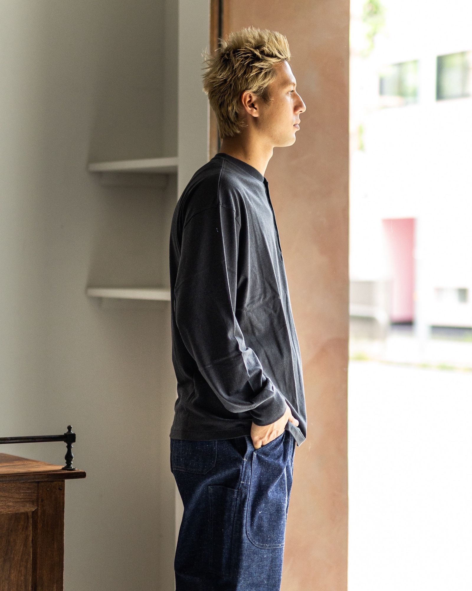 アプレッセ2025 STYLE2 Cashmere Blend L/S Henley Neck Shirt(25AAP-05-03)CHARCOAL