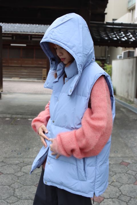 イズネス22AW DOWN VEST is-ness×Yeti (IS-YETIVS01)BLUE GRAYスタイル