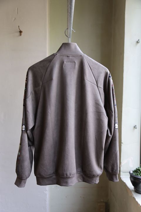 doublet CHAOS EMBROIDERY SUEDE TRACK JACKET"GREY"style.2020.8.8.
