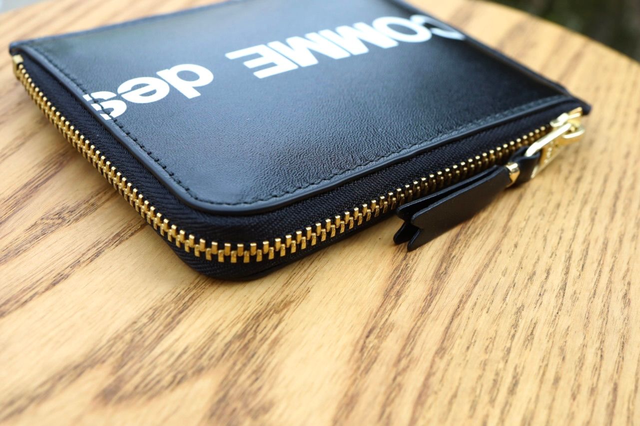 コムデギャルソン 財布 Wallet Huge Logo (8Z-T031-051-1)BLACK☆4月11日再入荷！