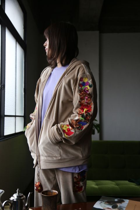 doublet CHAOS EMBROIDERY COMFY HOODIE"BEIGE"style.2021.1.30.