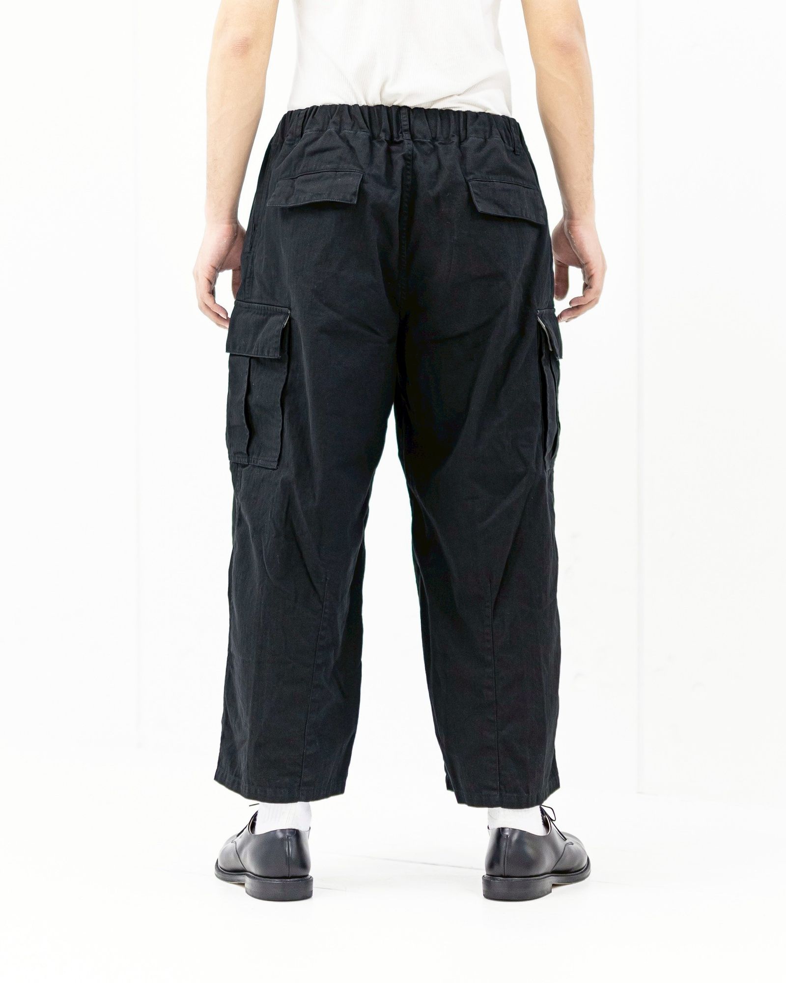 イズネス 26SS パンツ Herringbone 6-Pocket Pants (26SS_22_1005SSPT05)BLACK☆新作発売！