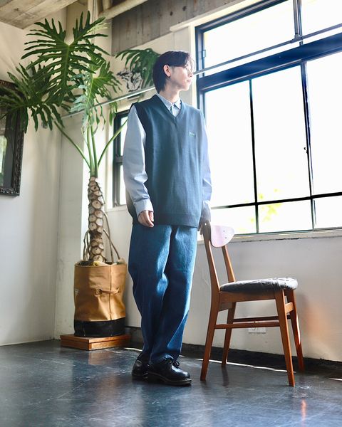 SEDAN ALL-PURPOSE セダンオールパーパス 23AW TECH LOGO KNIT VESTスタイル