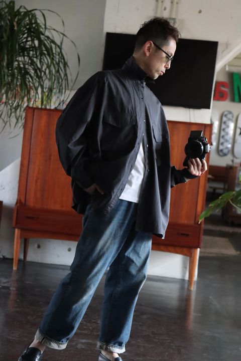 Graphpaper 22SS Garment Dyed Poplin Fatigue Shirt"C.GRAY"style.