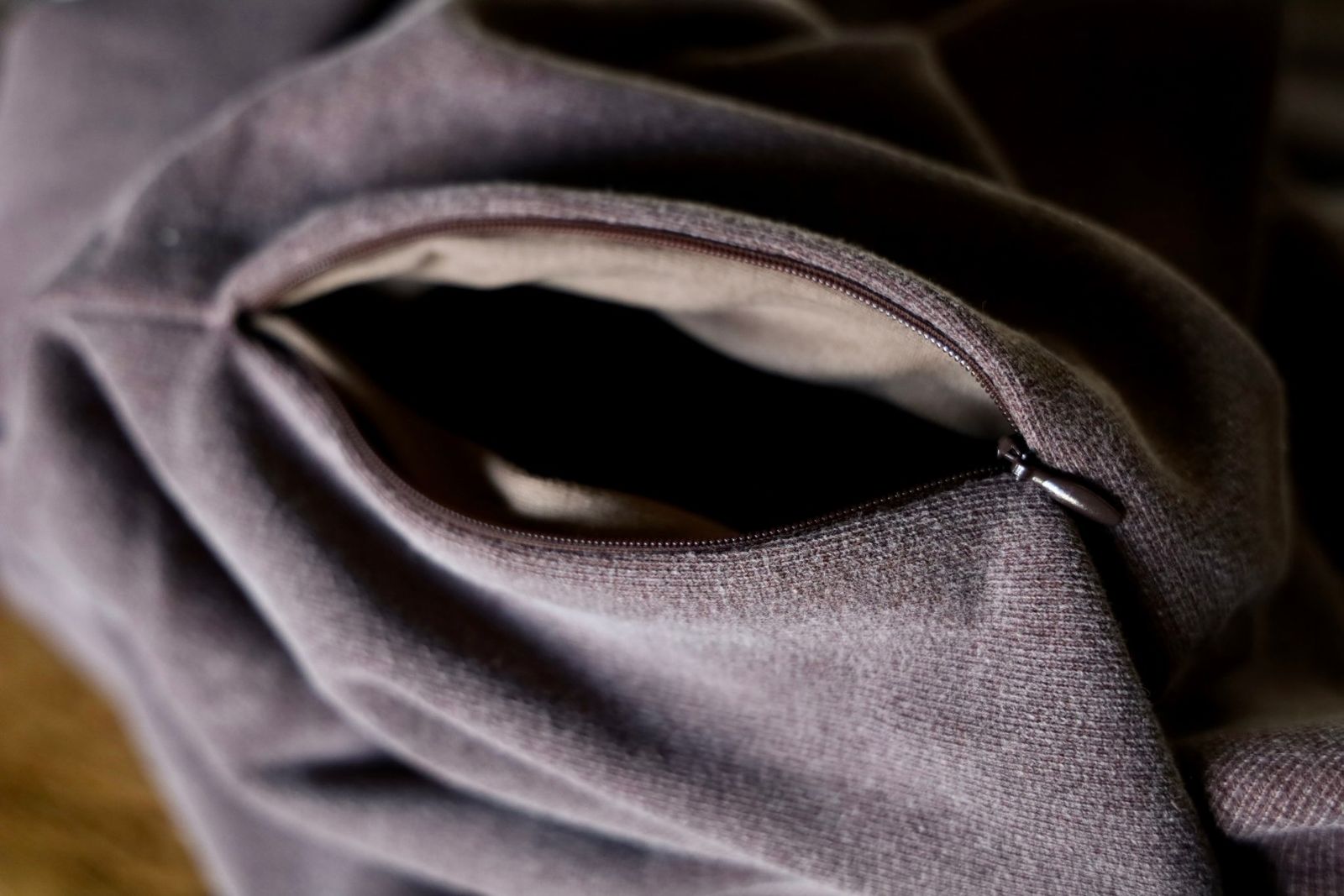 イズネス 26SS Ventilated Sweatshirt (26SS_13_1008SSSW01)BROWN☆新作発売！