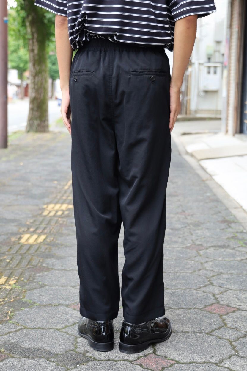グラフペーパー Fulled Wool Twill Wide Easy Pants(GM263-40412)BLACK
